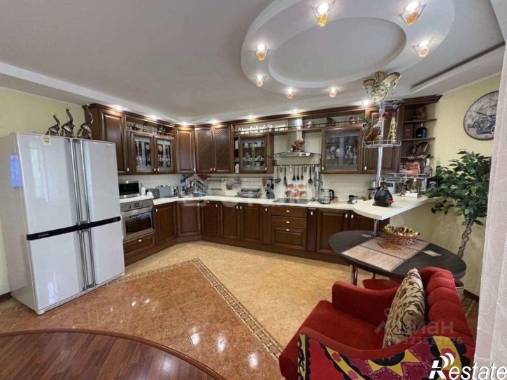 4-комн квартира пр-кт Дружбы, 107,  д. 107