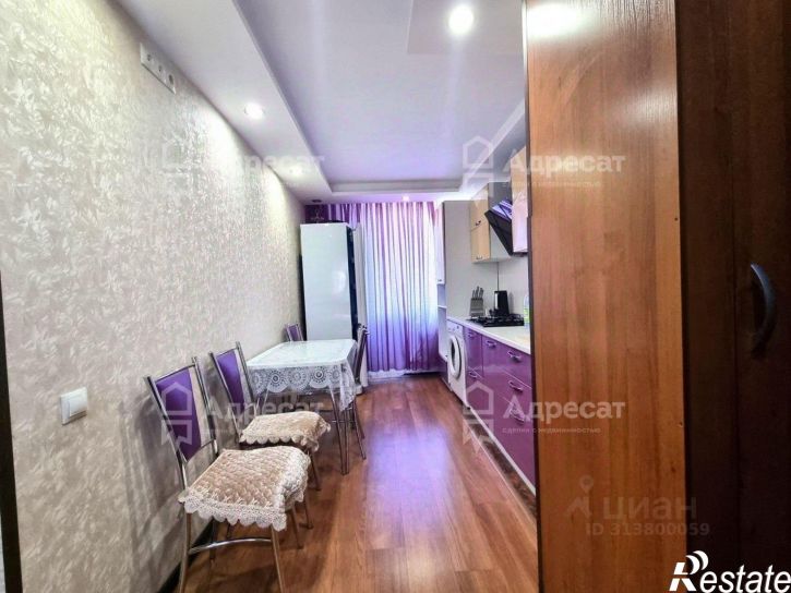 3-комн квартира улица 40 лет Победы, 90,  д. 90