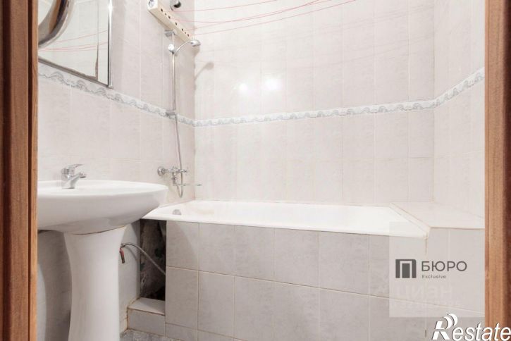 3-комн квартира улица Александрова, 26,  д. 26