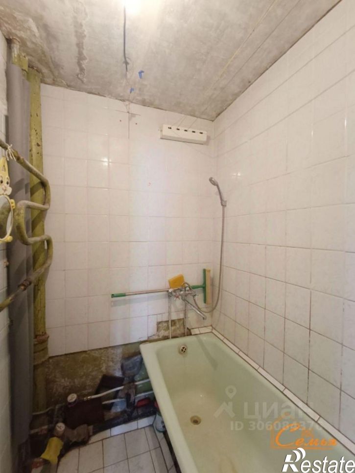 4-комн квартира улица Машиностроителей, 4,  д. 4