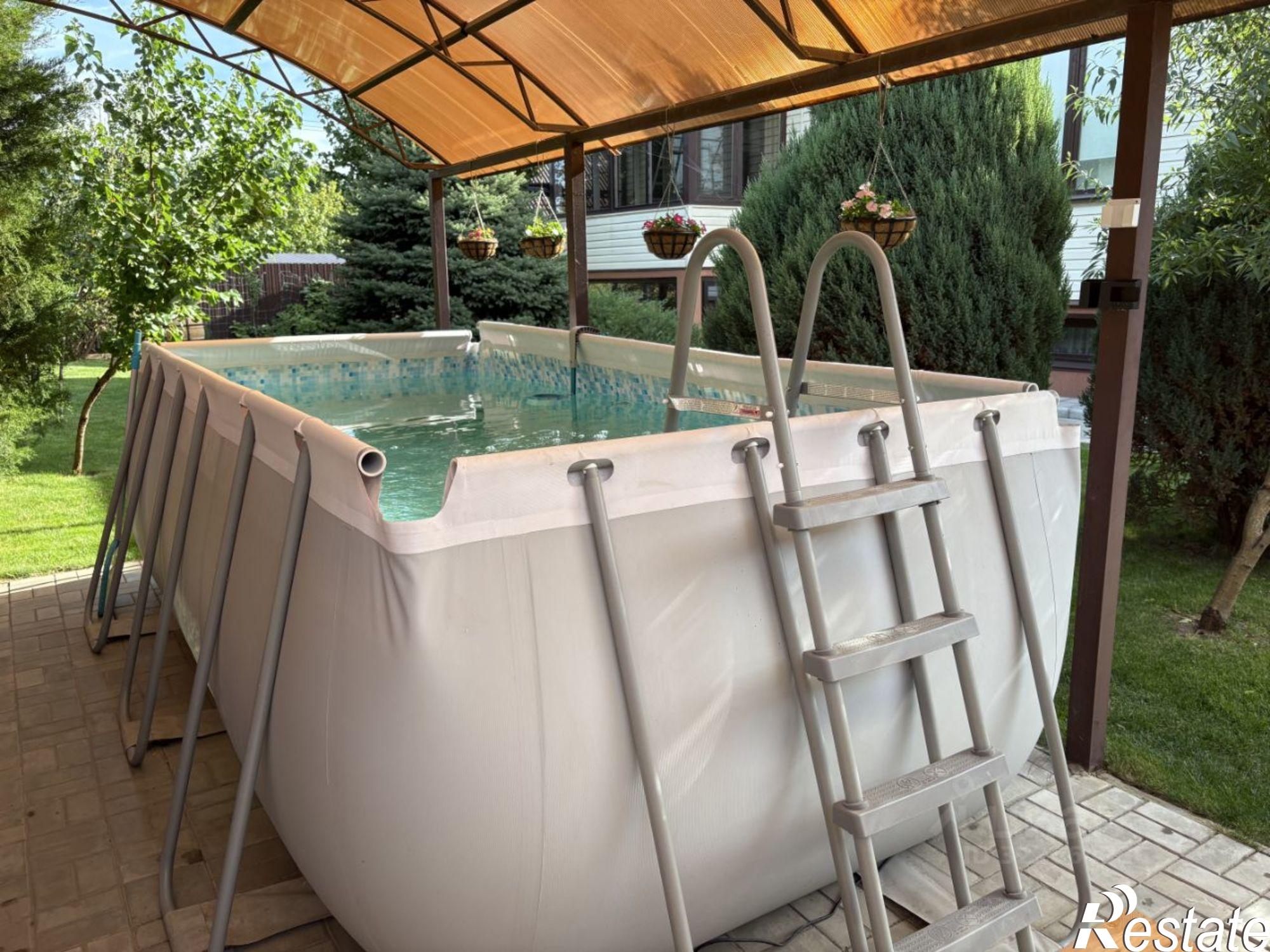 Купить дачу, дом, коттедж за 13 600 000 рублей на Грушовая улица, 10