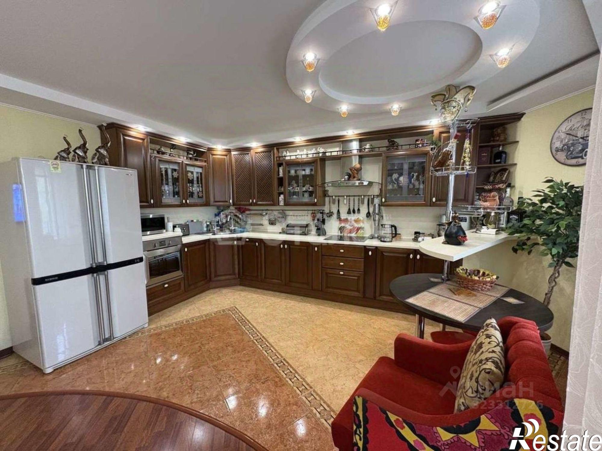 Купить квартиру за 16 800 000 рублей на пр-кт Дружбы, 107