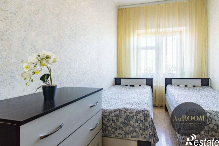 3-комн квартира улица Энгельса, 10,  д. 10