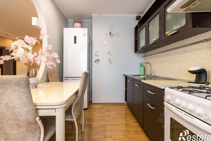 3-комн квартира улица Мира, 150А,  д. 150А