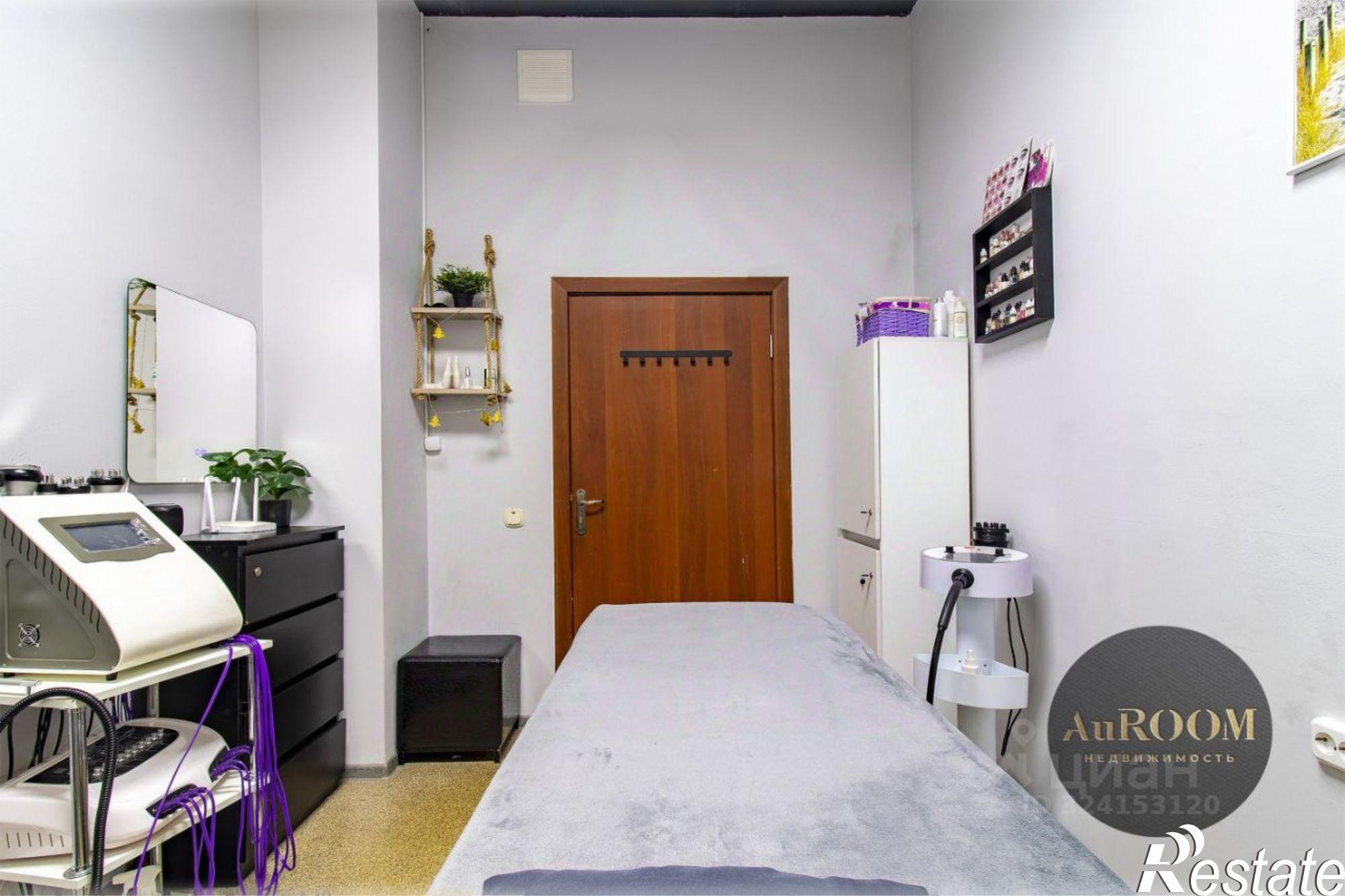 Купить офис, помещение под офис за 5 500 070 рублей на улица 40 лет Победы, 57