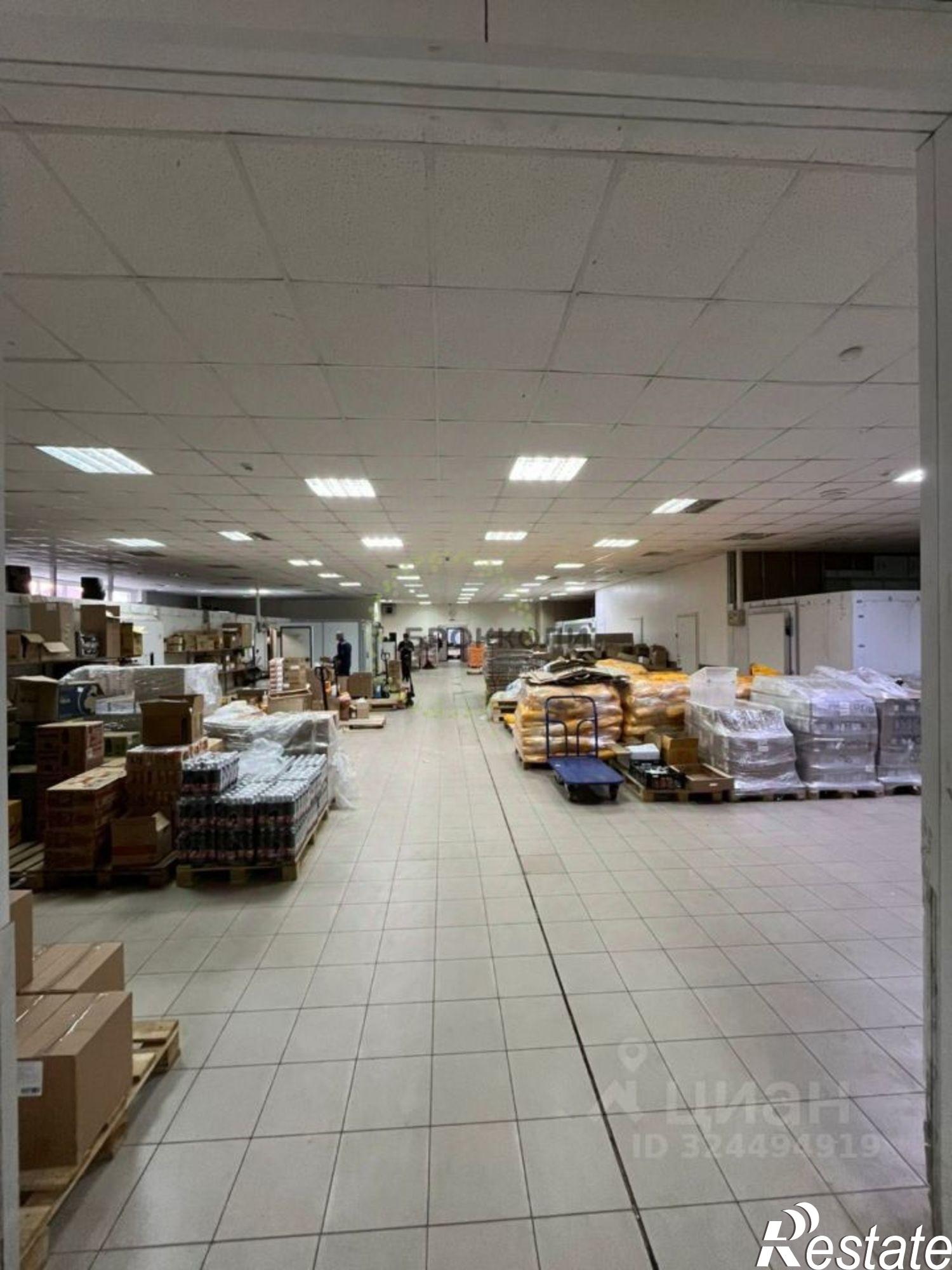 Сдать торговое помещение за 920 990 рублей на Набережная улица, 12Л