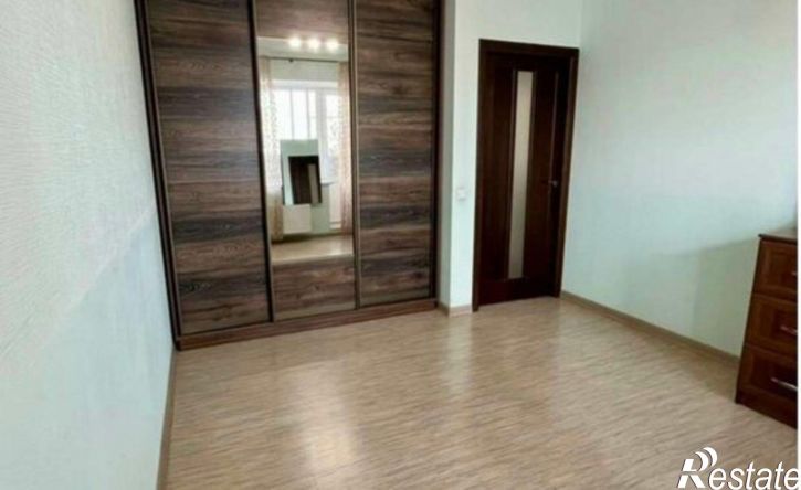 2-комн квартира улица Александрова, 43,  д. 43