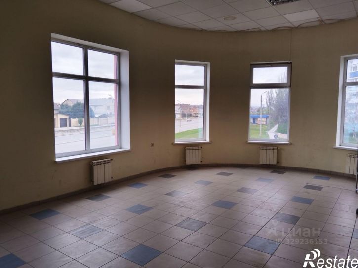 Торговое помещение ул им генерала Карбышева, 95а,  д. 95а